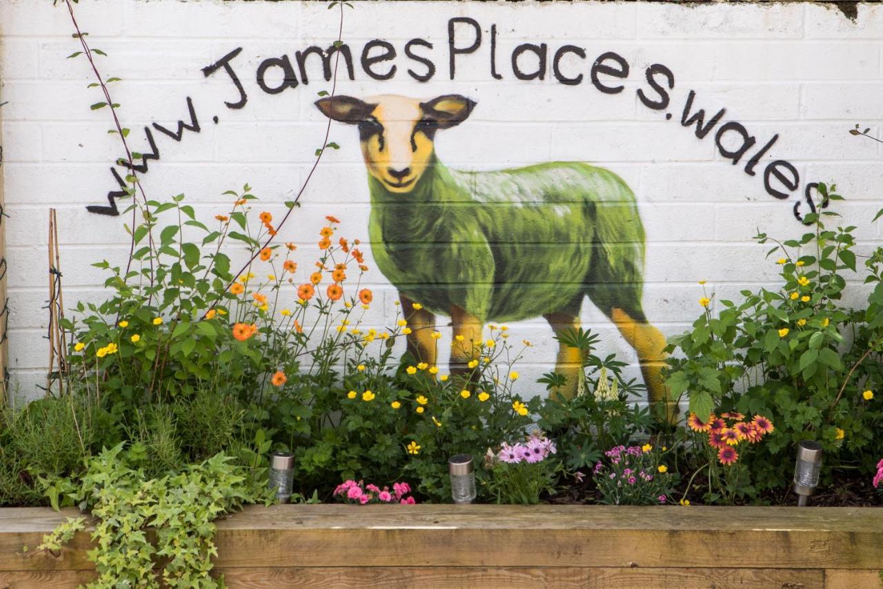 James' Place At Brynawel Мърдър Титфил Екстериор снимка