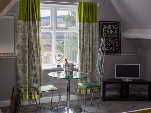 James' Place At Brynawel Мърдър Титфил Екстериор снимка